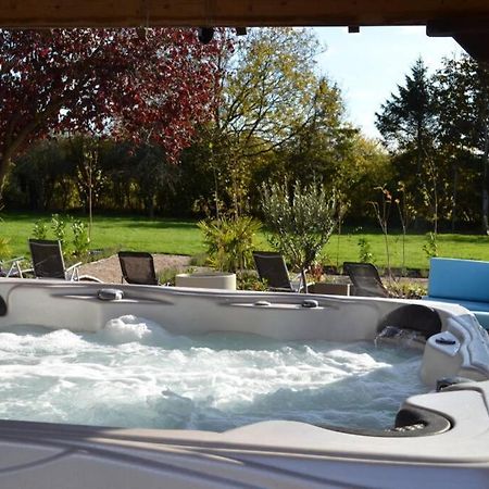 Treetops Cottages & Spa Grimsby Buitenkant foto