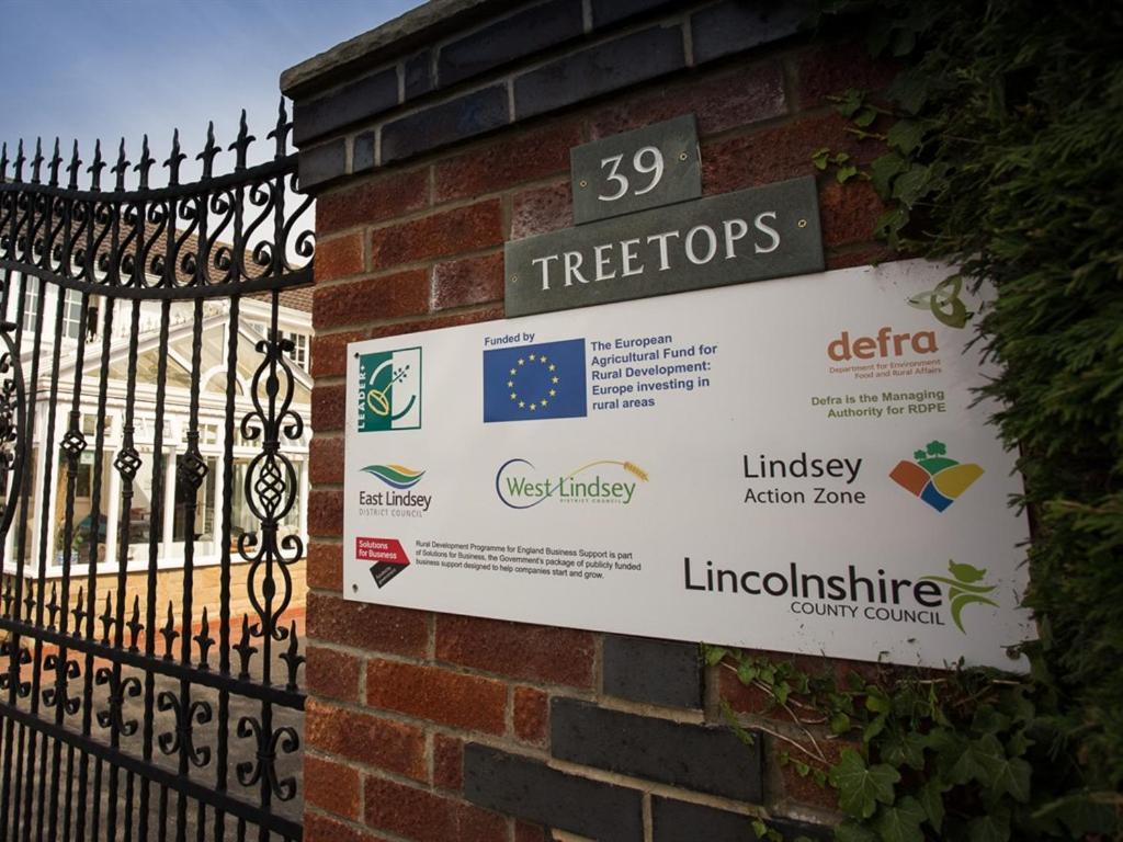 Treetops Cottages & Spa Grimsby Buitenkant foto