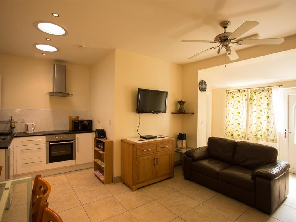 Treetops Cottages & Spa Grimsby Buitenkant foto