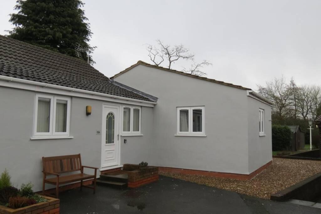 Treetops Cottages & Spa Grimsby Buitenkant foto