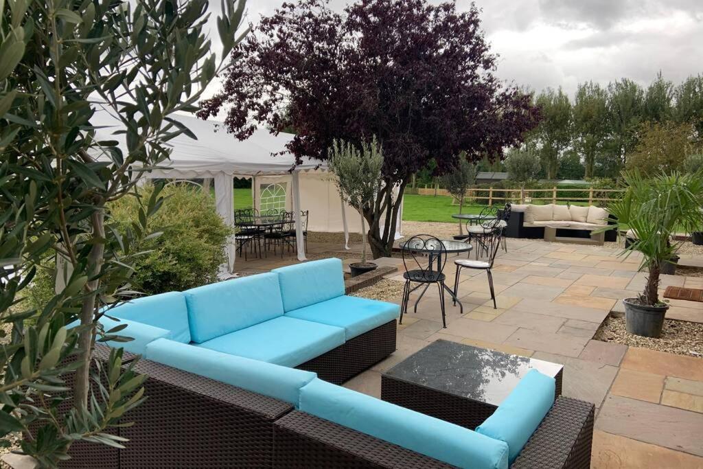 Treetops Cottages & Spa Grimsby Buitenkant foto