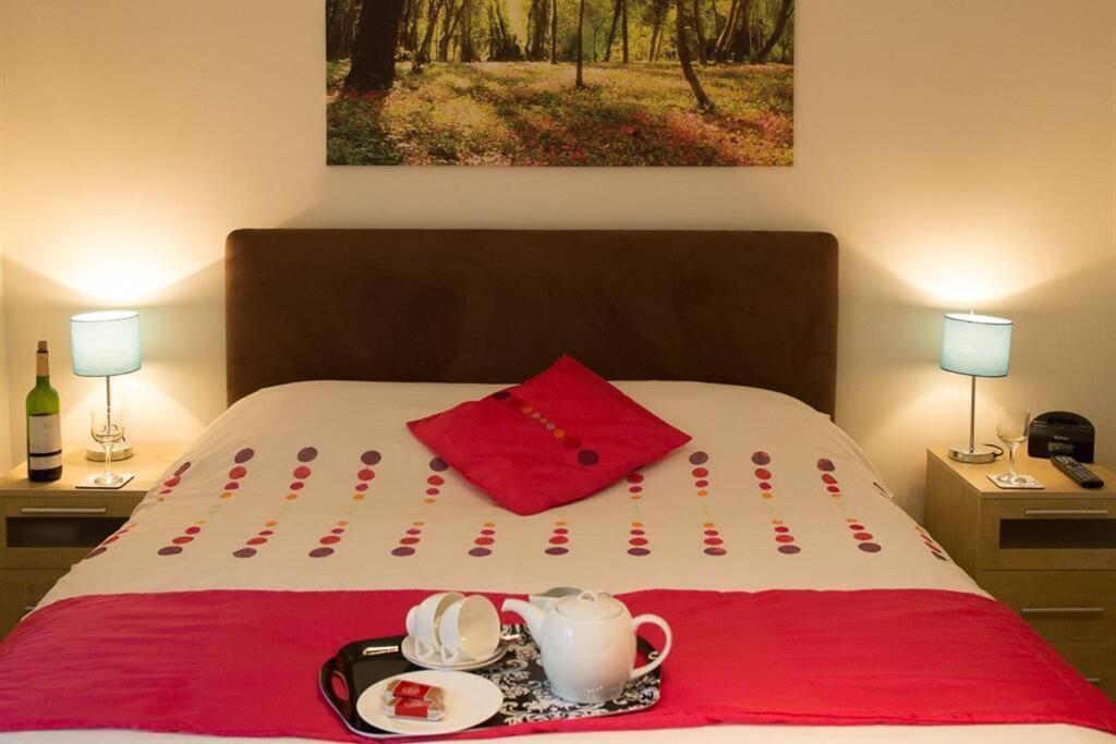 Treetops Cottages & Spa Grimsby Buitenkant foto