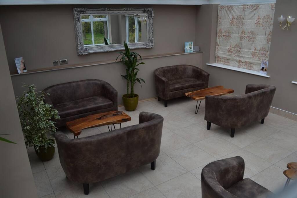 Treetops Cottages & Spa Grimsby Buitenkant foto