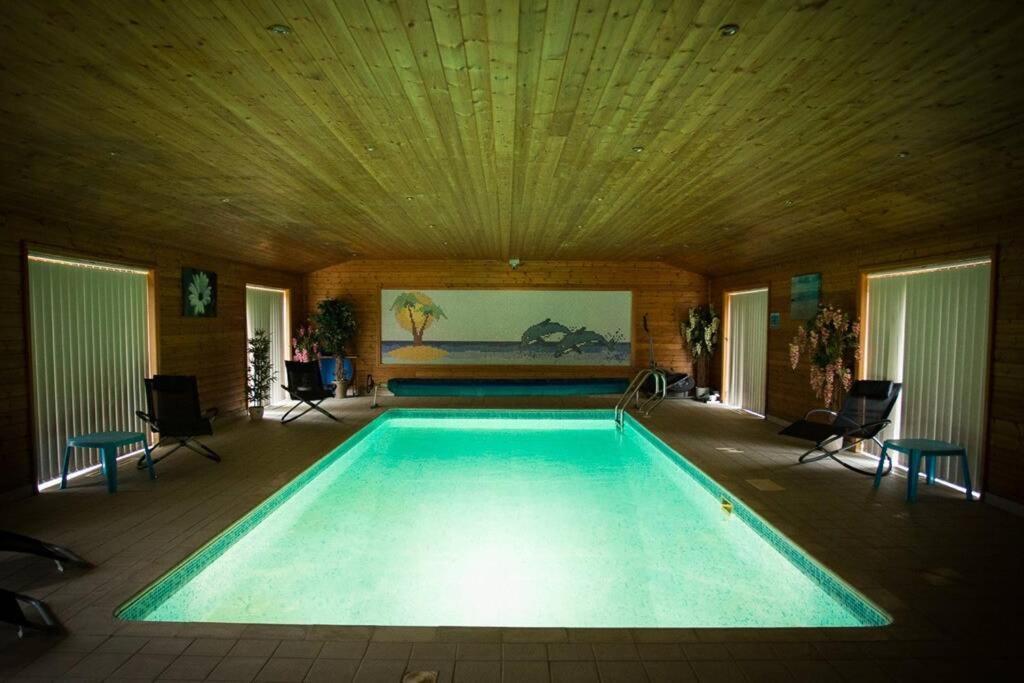 Treetops Cottages & Spa Grimsby Buitenkant foto
